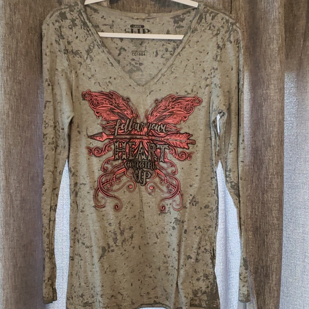 NWOT Follow Your Heart long sleeve